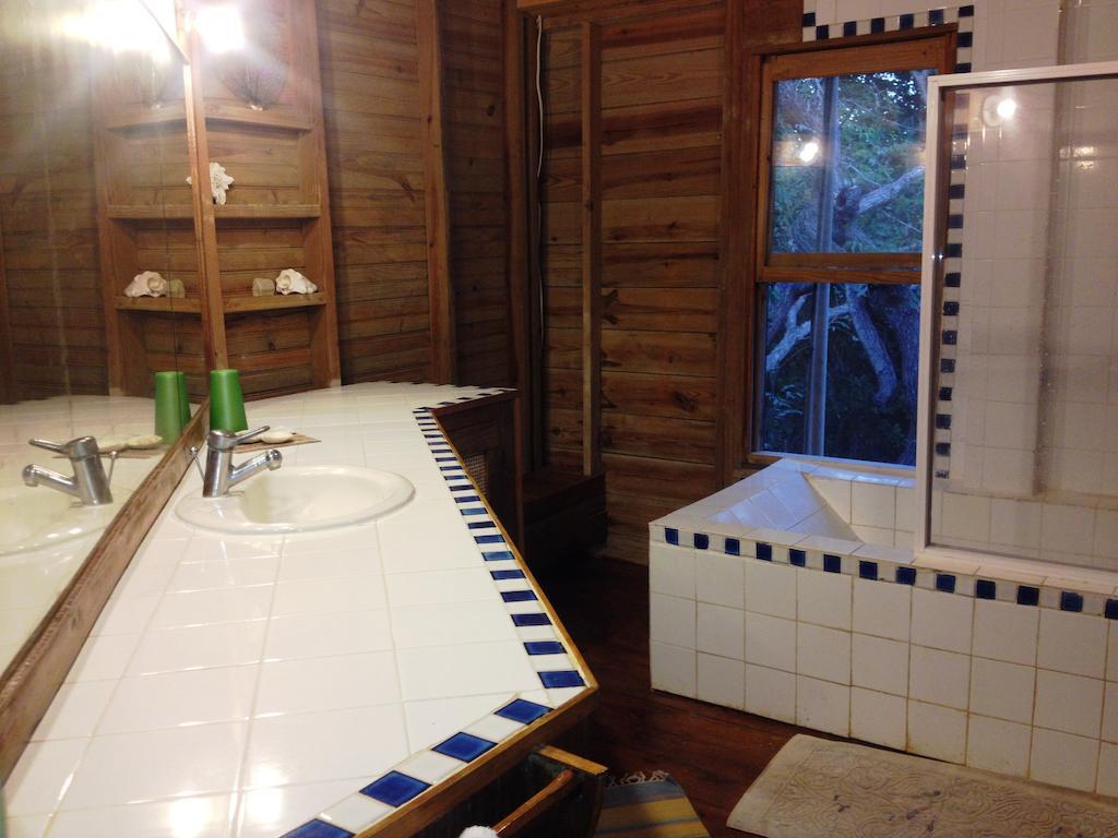 Roatan Bed & Breakfast Apartments West End Εξωτερικό φωτογραφία